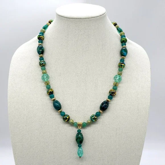 Aladdin color theme necklace. Green, Blue. - Picture 1 of 4